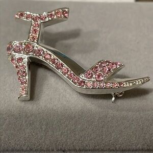 PINK RHINESTONE HIGH HEEL BROOCH🌸
